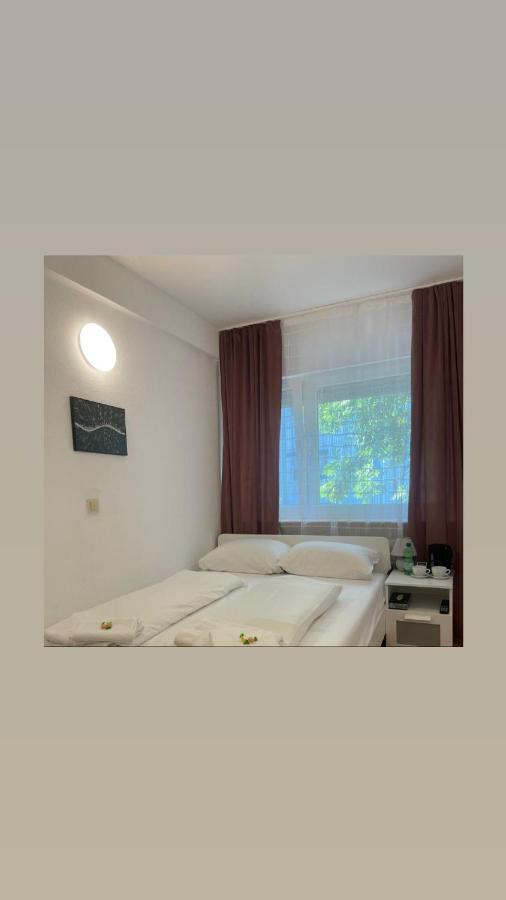 Hotel Starlight Франкфурт-на-Майне Экстерьер фото
