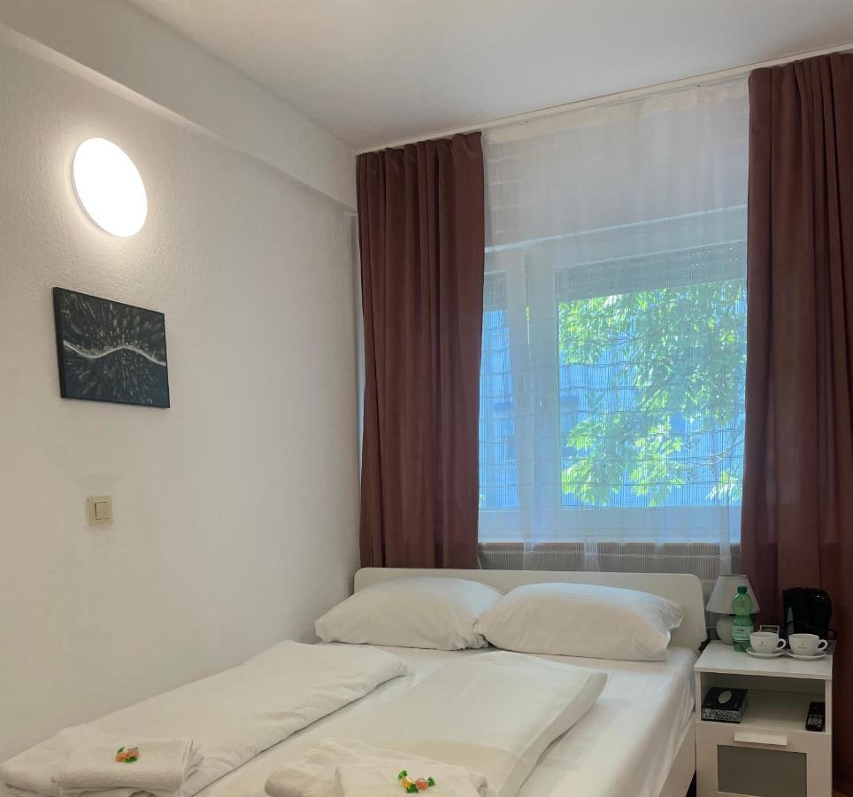 Hotel Starlight Франкфурт-на-Майне Экстерьер фото