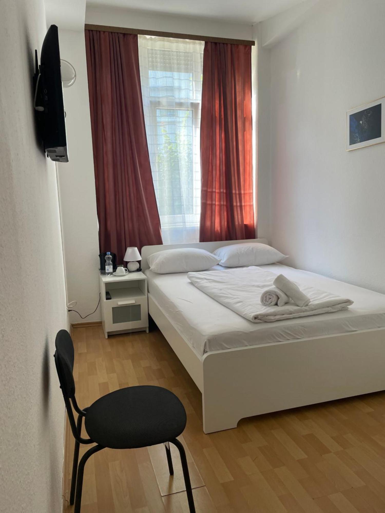 Hotel Starlight Франкфурт-на-Майне Экстерьер фото